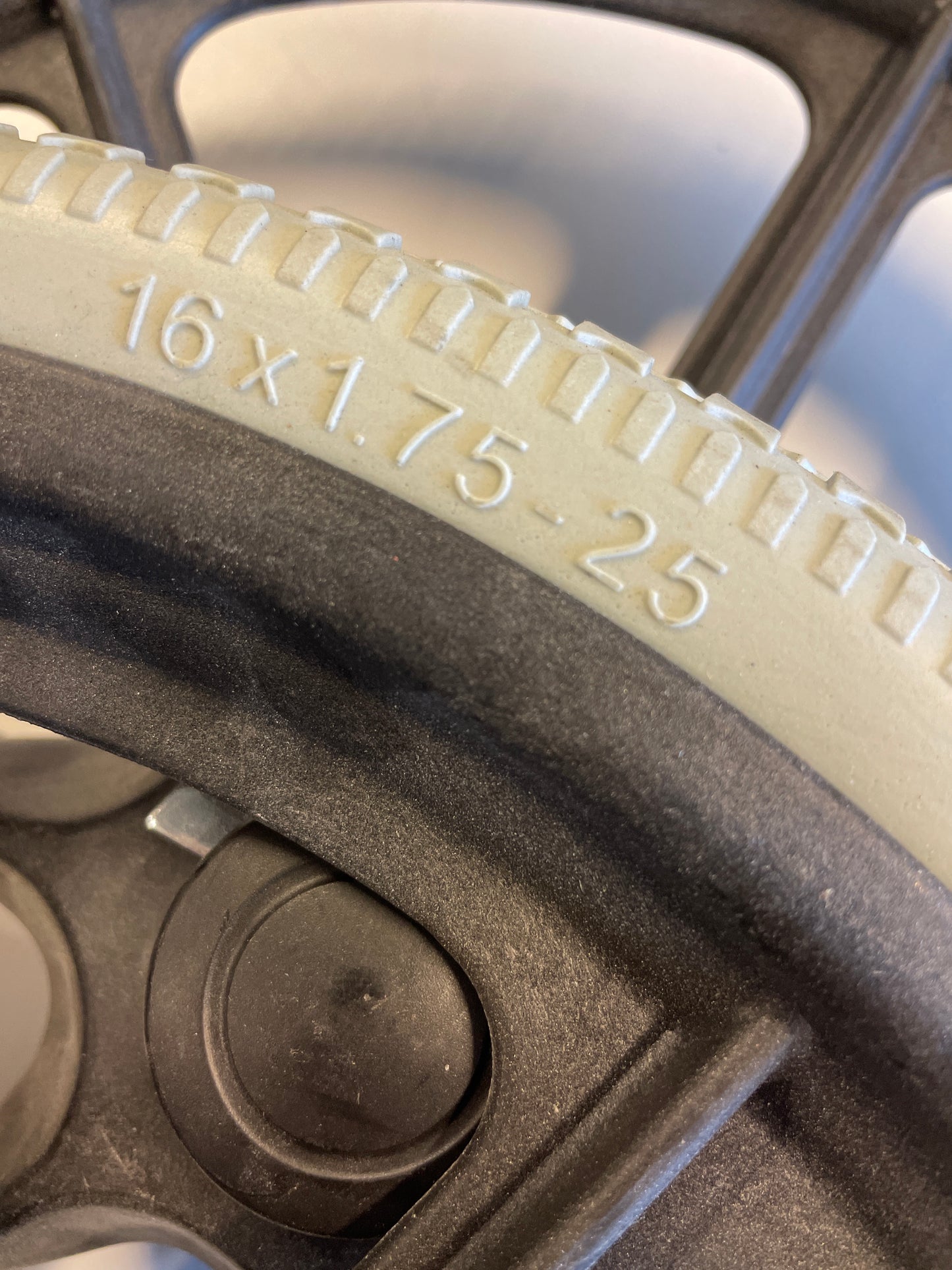 Hjul til baby power motor barnevogn saet m 2 stk