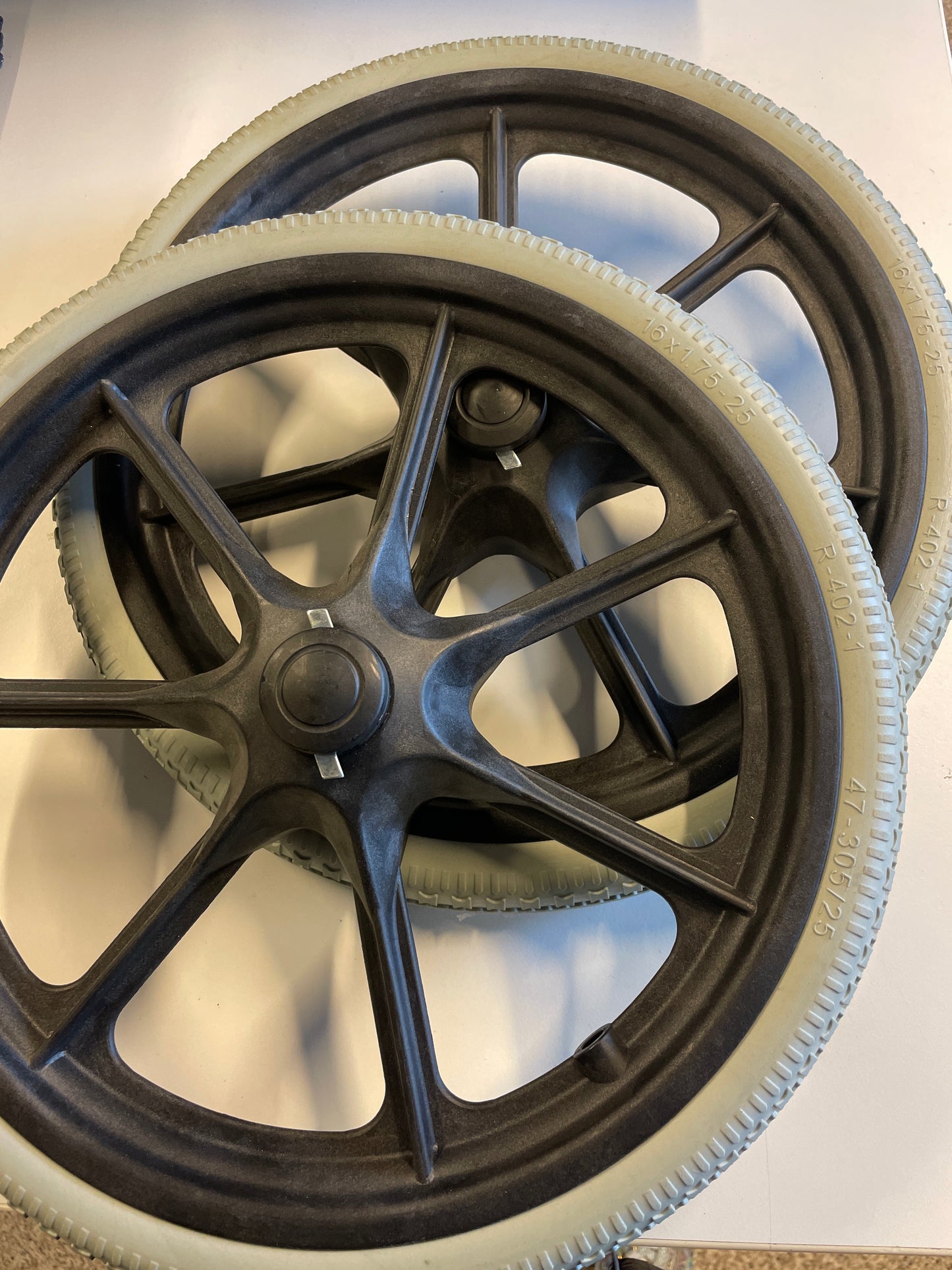Hjul til baby power motor barnevogn saet m 2 stk