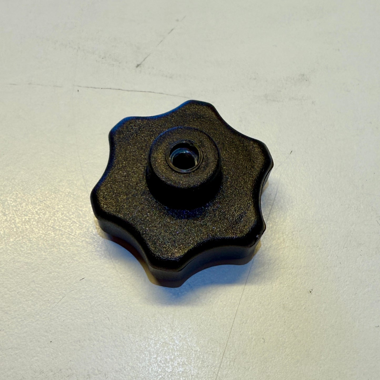 Fingerskrue 6mm | Ø45mm | Sort plast